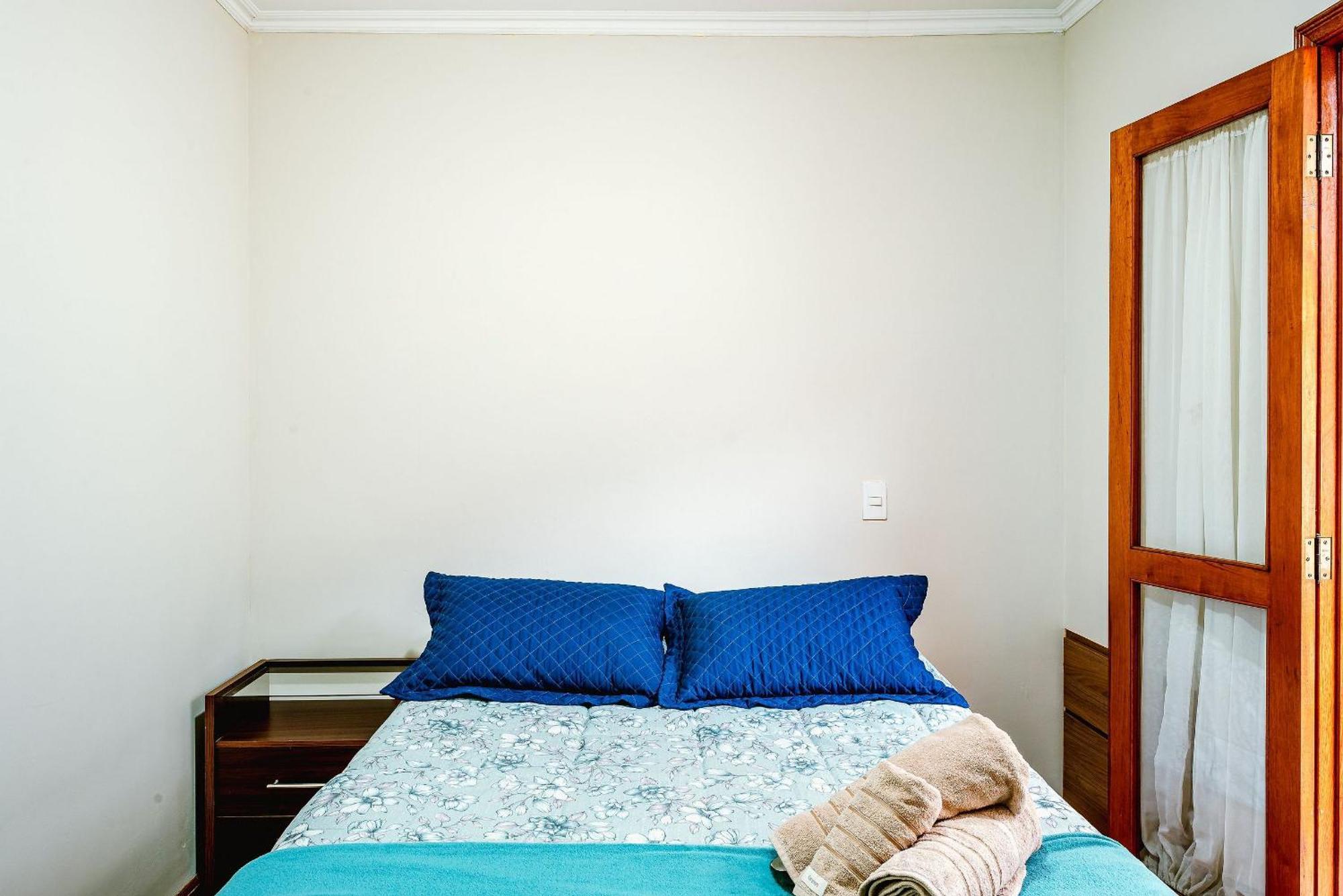 No Centrinho De Capivari | Wifi + Lareira + Garagem Apartamento *