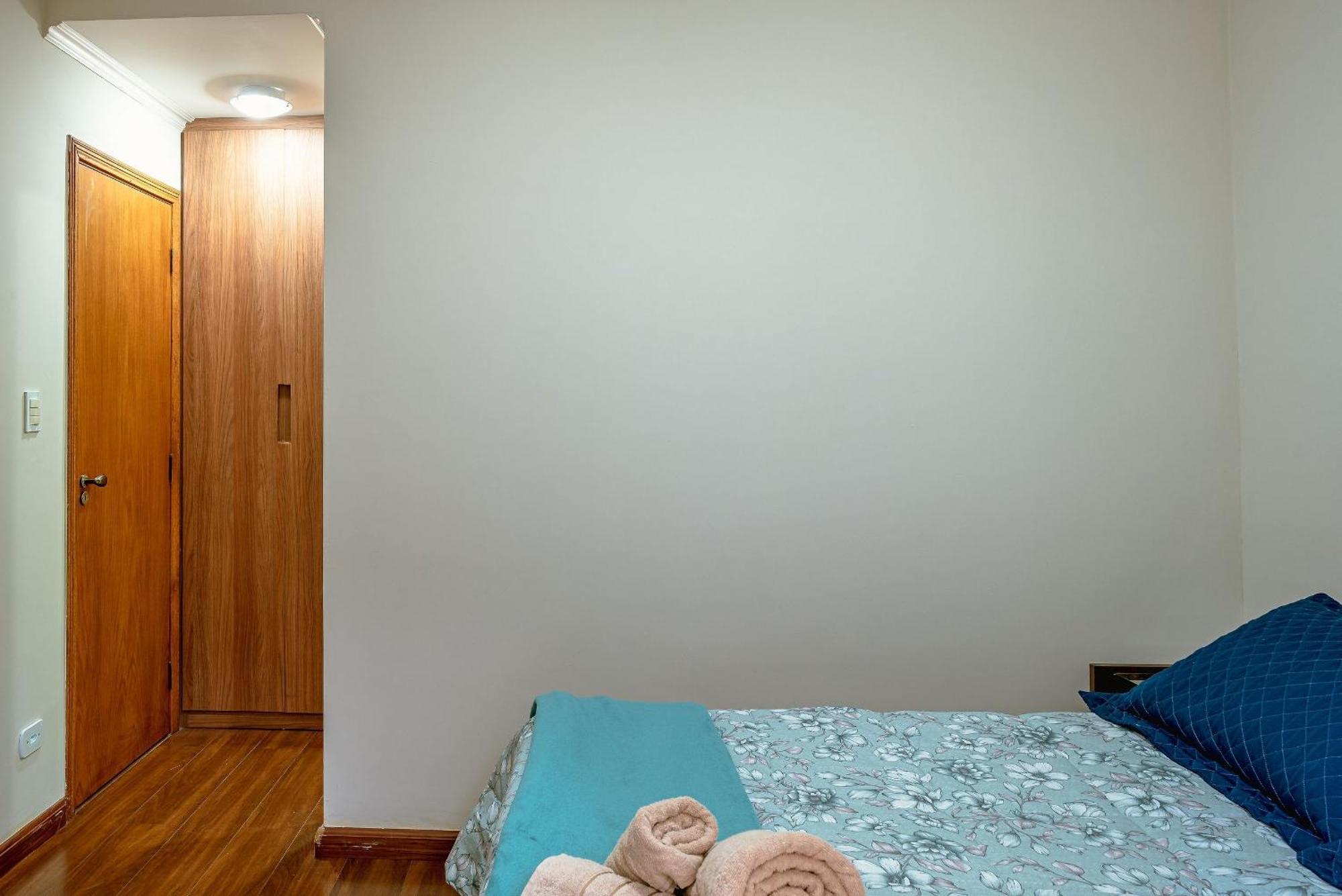 No Centrinho De Capivari | Wifi + Lareira + Garagem Apartamento *